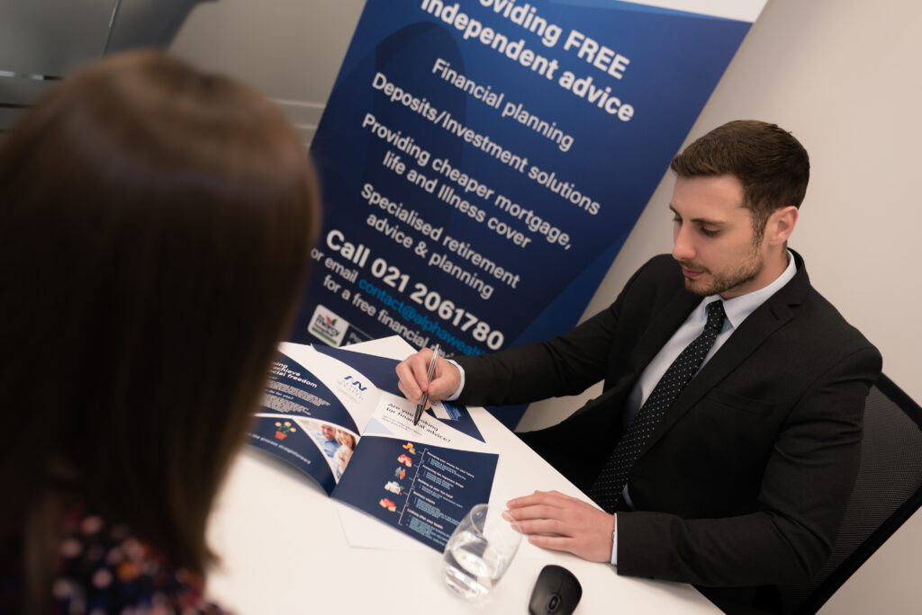 Wealth Manager vs Financial Manager: What’s the Difference?